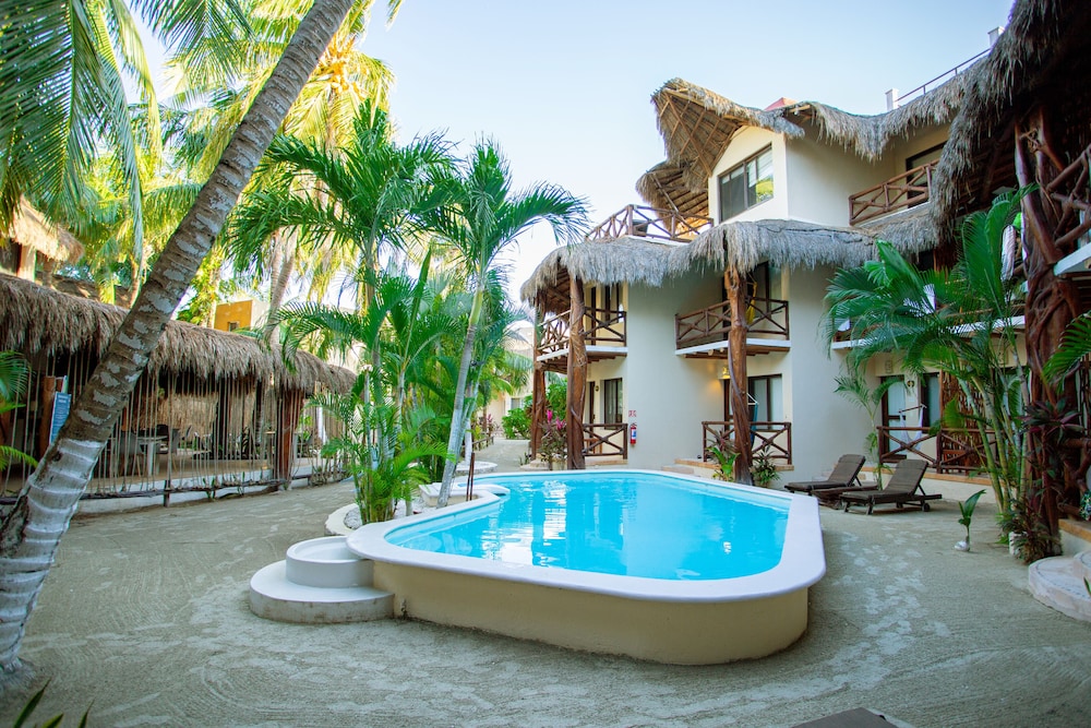 HolboxDream Beachfront 45/50