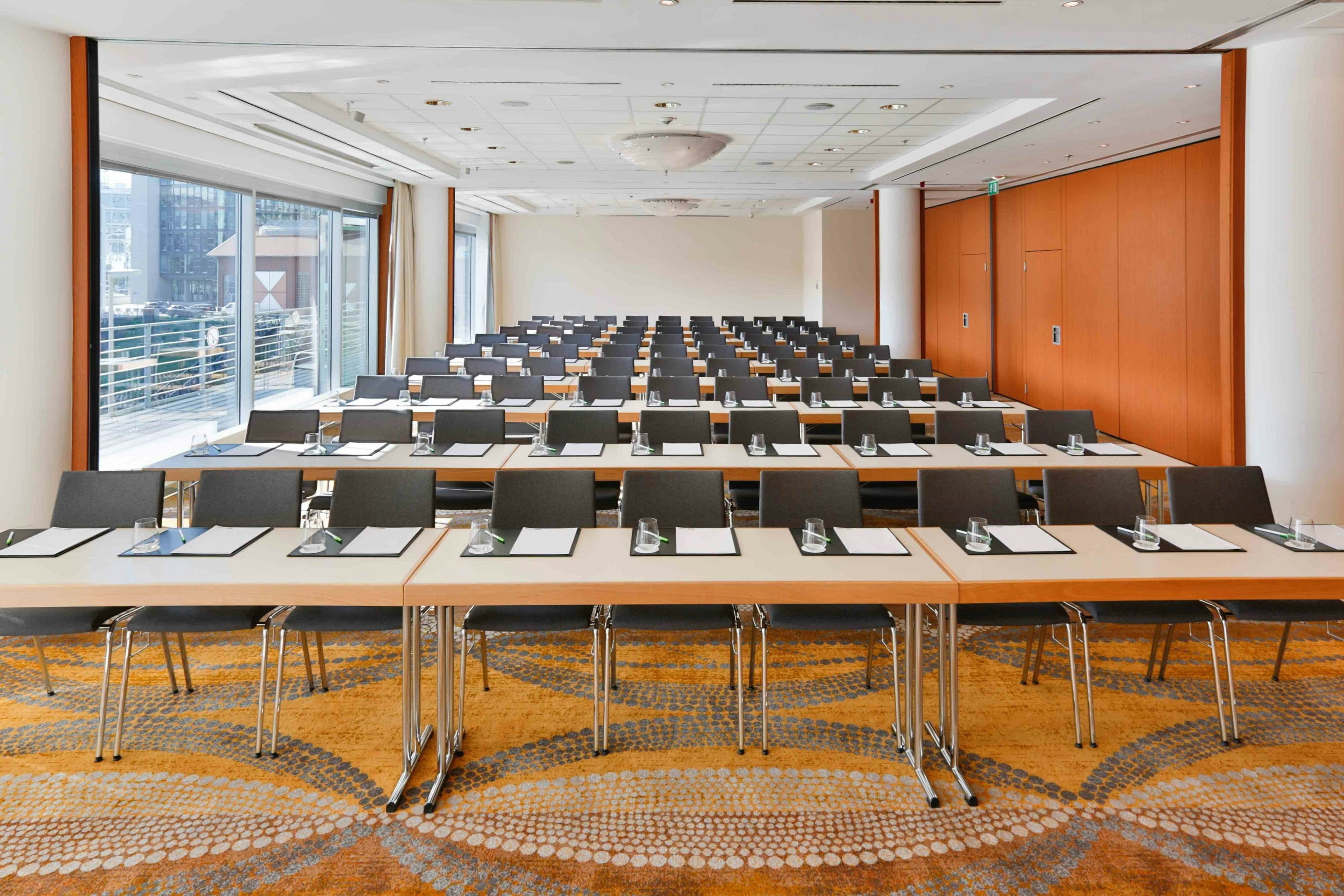 Courtyard By Marriott Dusseldorf Hafen 5/8