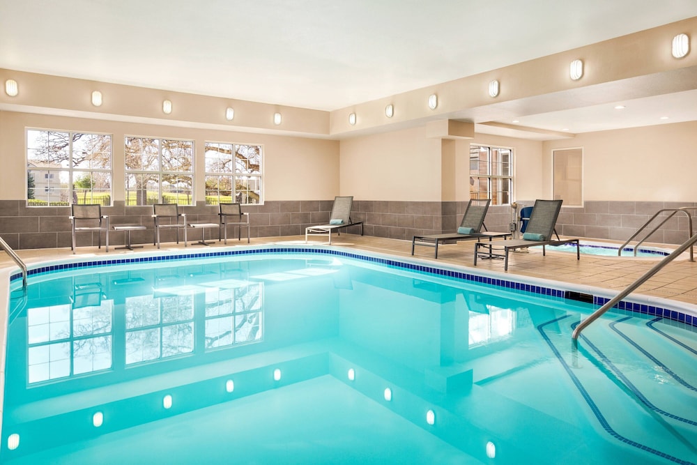 Residence Inn Roseville 1/36