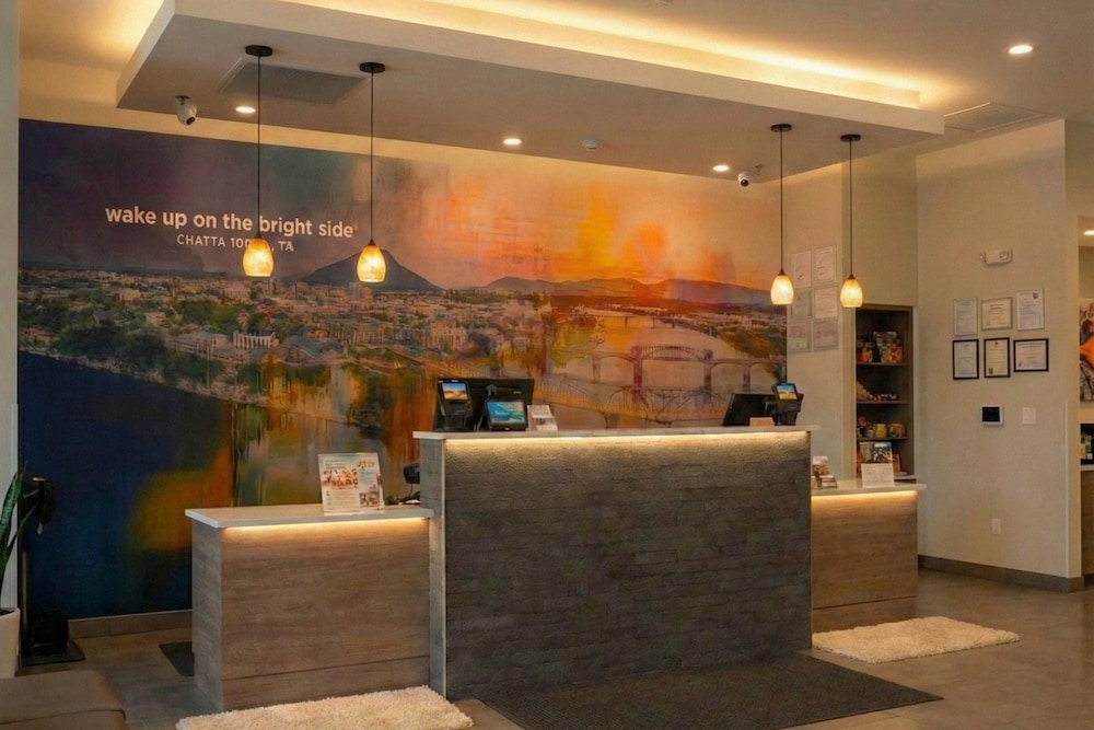 La Quinta Inn & Suites by Wyndham Chattanooga Downtown/South 13/61