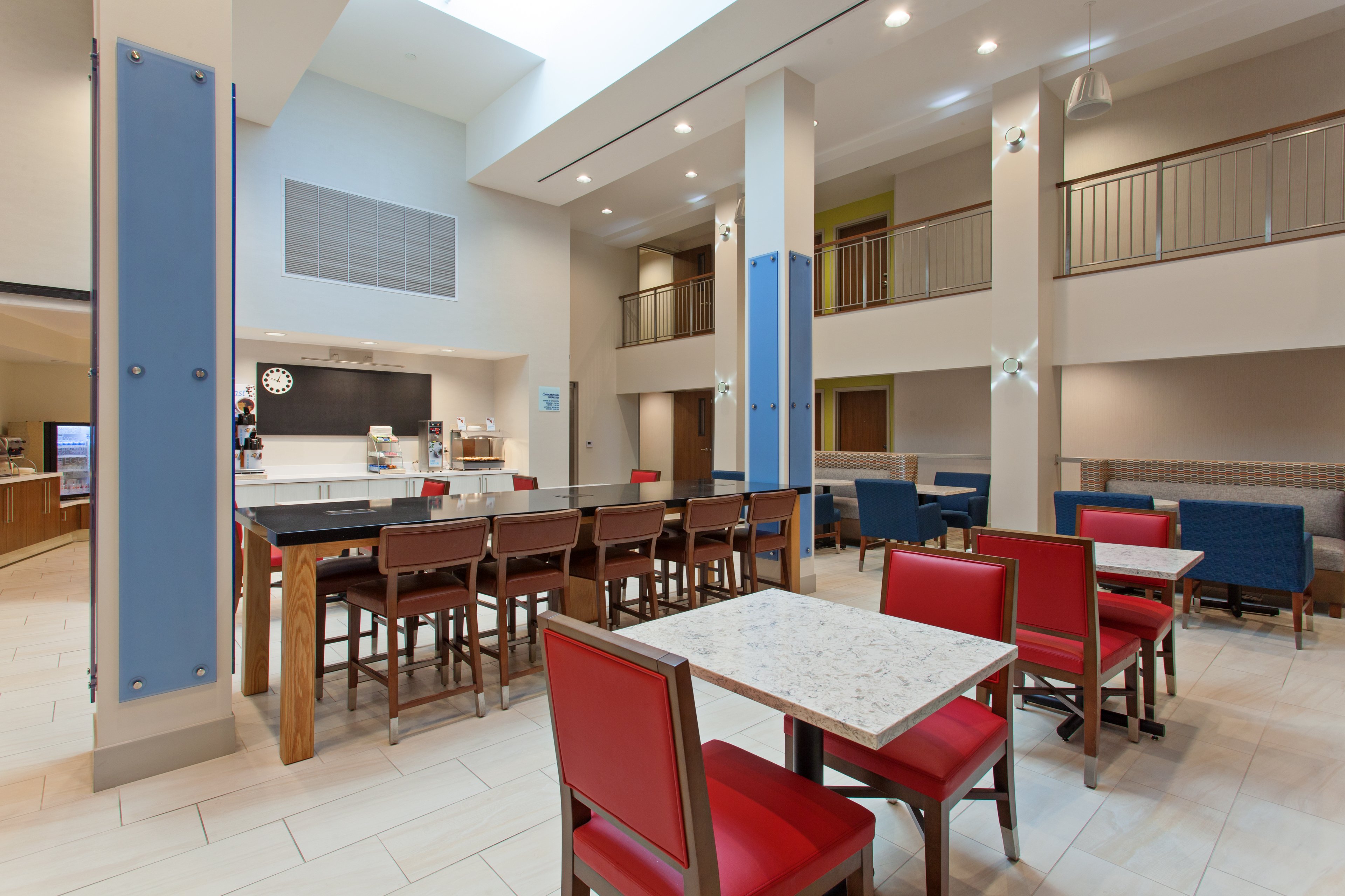 Holiday Inn Express West Los Angeles 21/35
