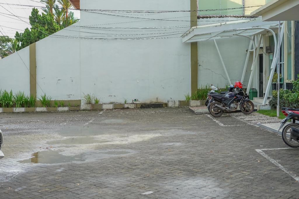 RedDoorz Plus near UIN Banjarmasin 48/52