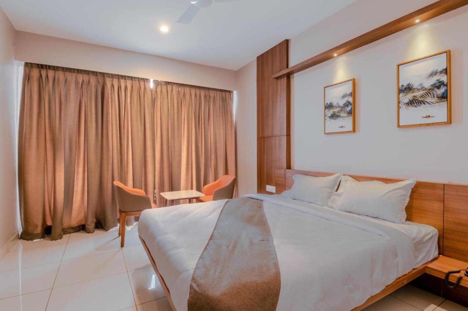 Samasth Palatial by Yuvraj group of Hotels 17/30