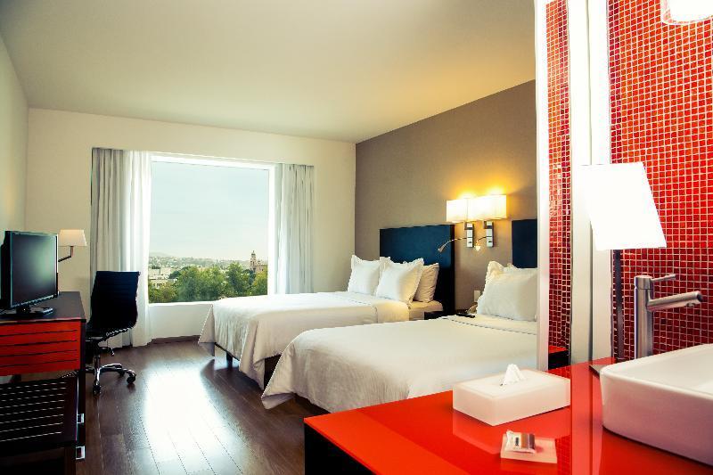 Deluxe, Double Bed