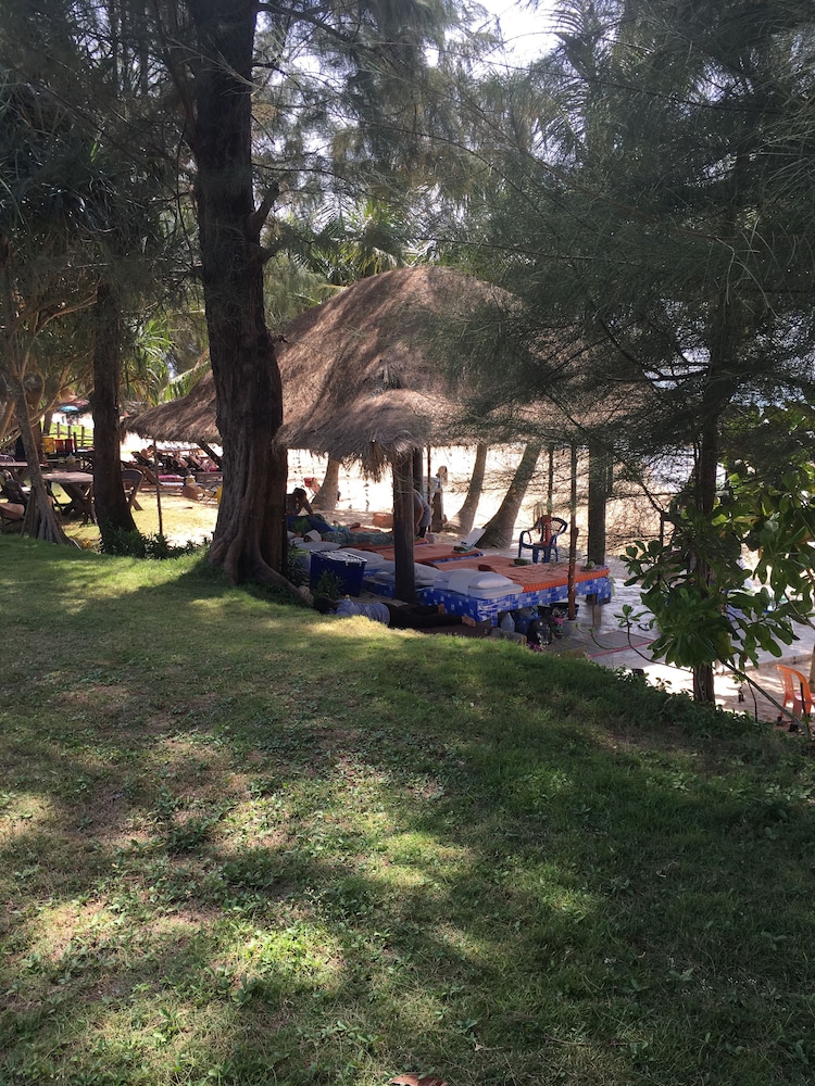 Good Days Lanta Chalet Resort 36/62