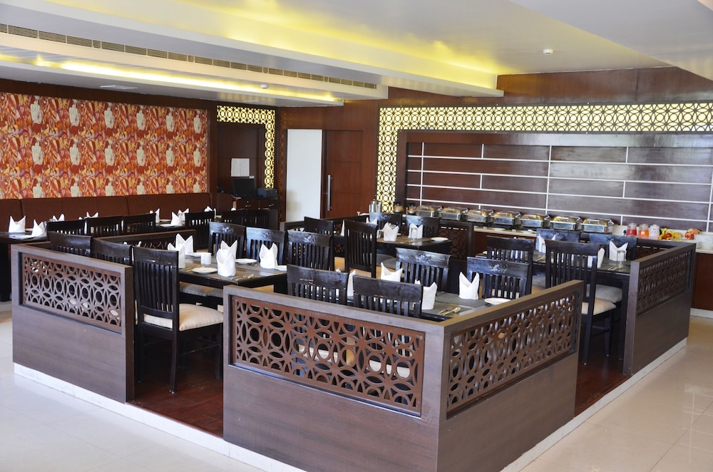 Gen X Casaya Inn Hotel Lucknow 4/20