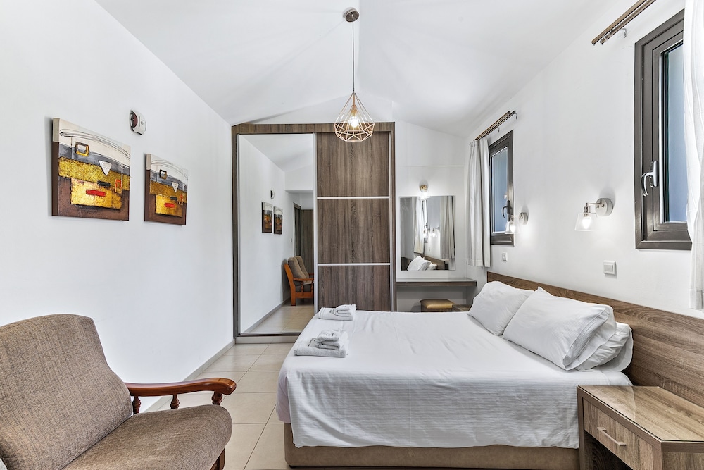 Platzia Beach Villas 6/35
