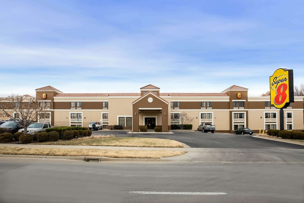 Spark by Hilton Wichita East photo1