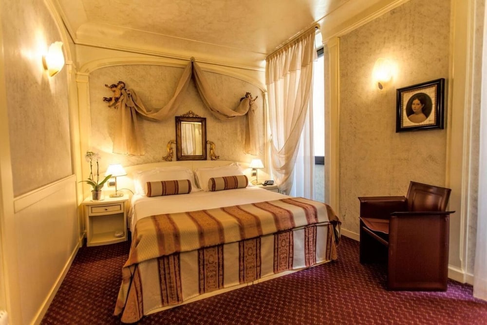 Hotel Colomba D Oro 48/79