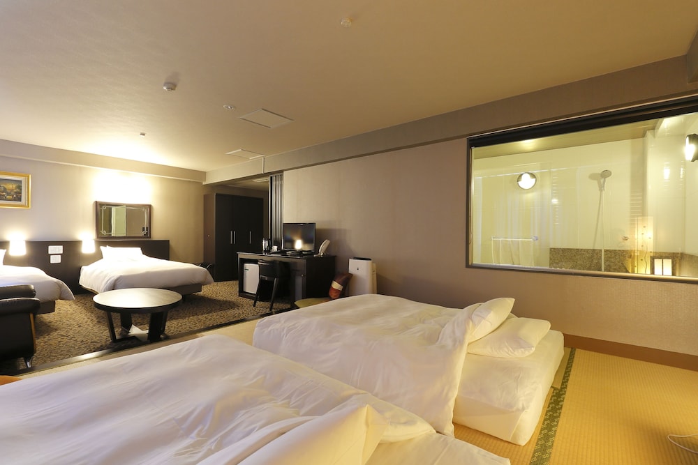 Spring Sunny Hotel Nagoya Tokoname 20/75