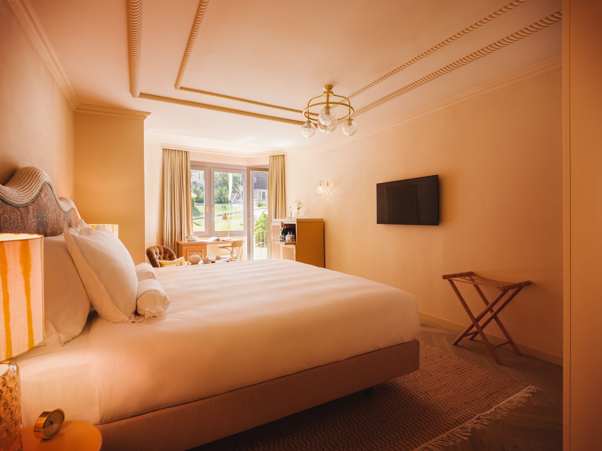 King Bed, with View, Parkhotel Beau-Site 2/10