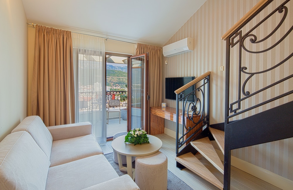 Aparthotel Aria 36/64