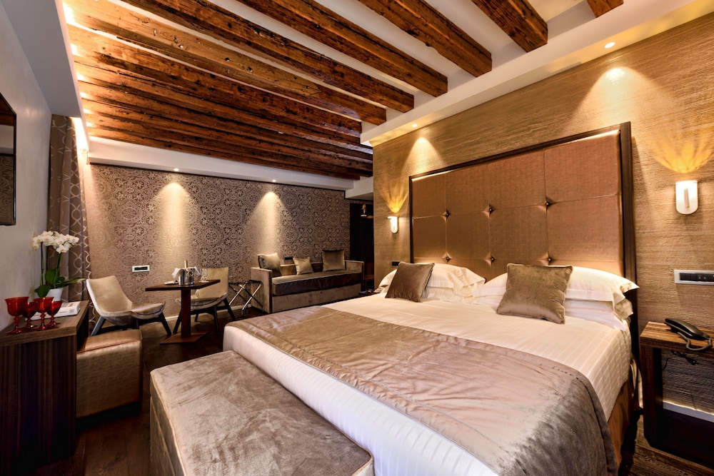 Rosa Salva Hotel 24/56