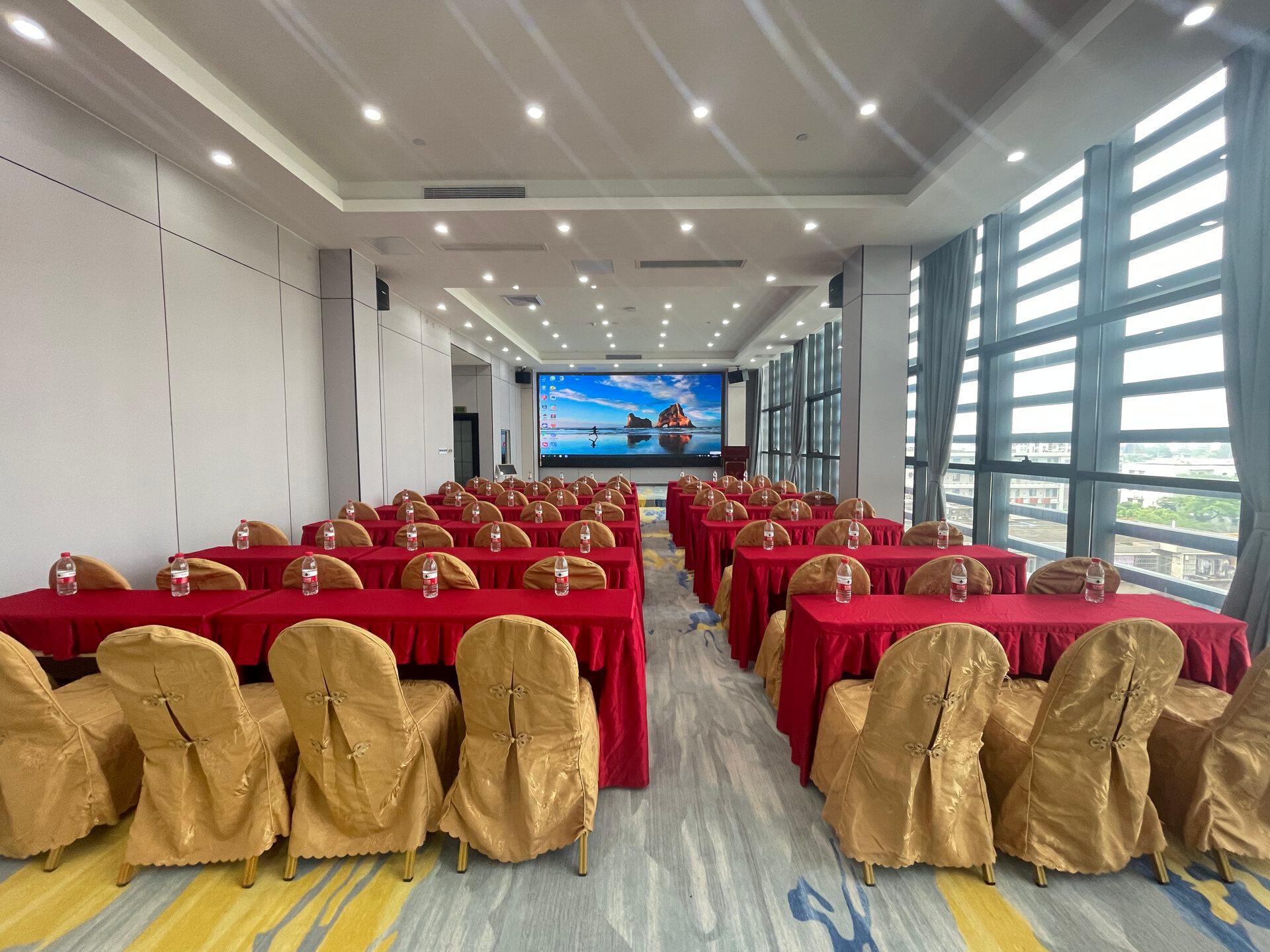 Vienna Hotel (Guangzhou Huangpu Free Trade Zone Xiayuan Subway Station) 30/38