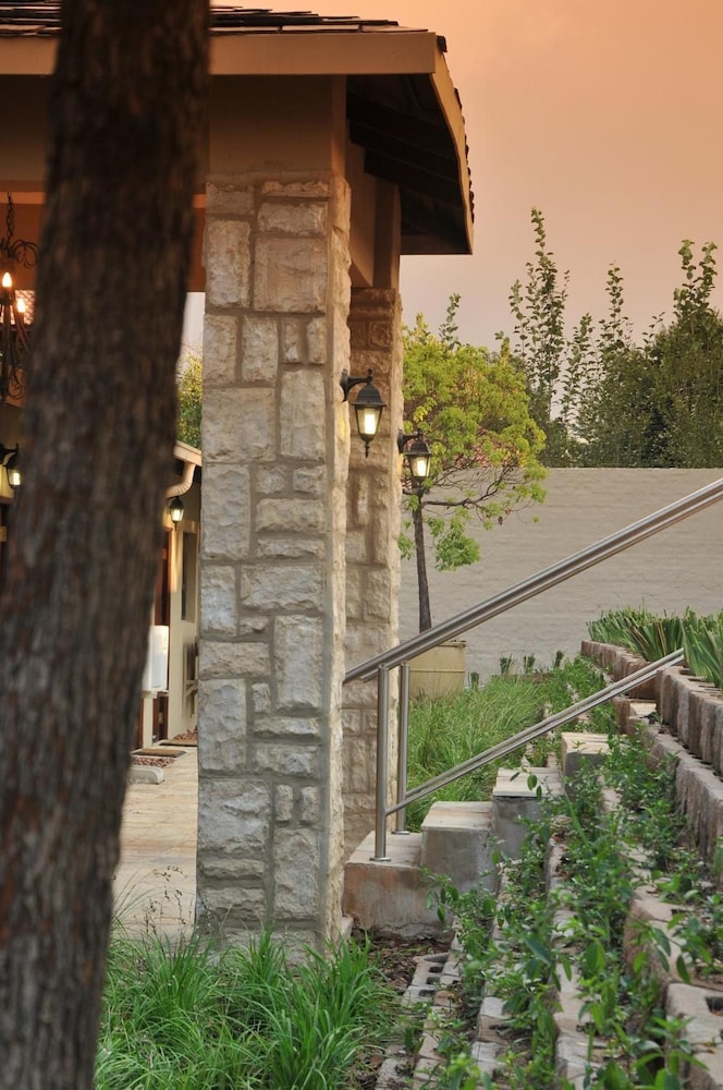 Sand River Guest House 40/50
