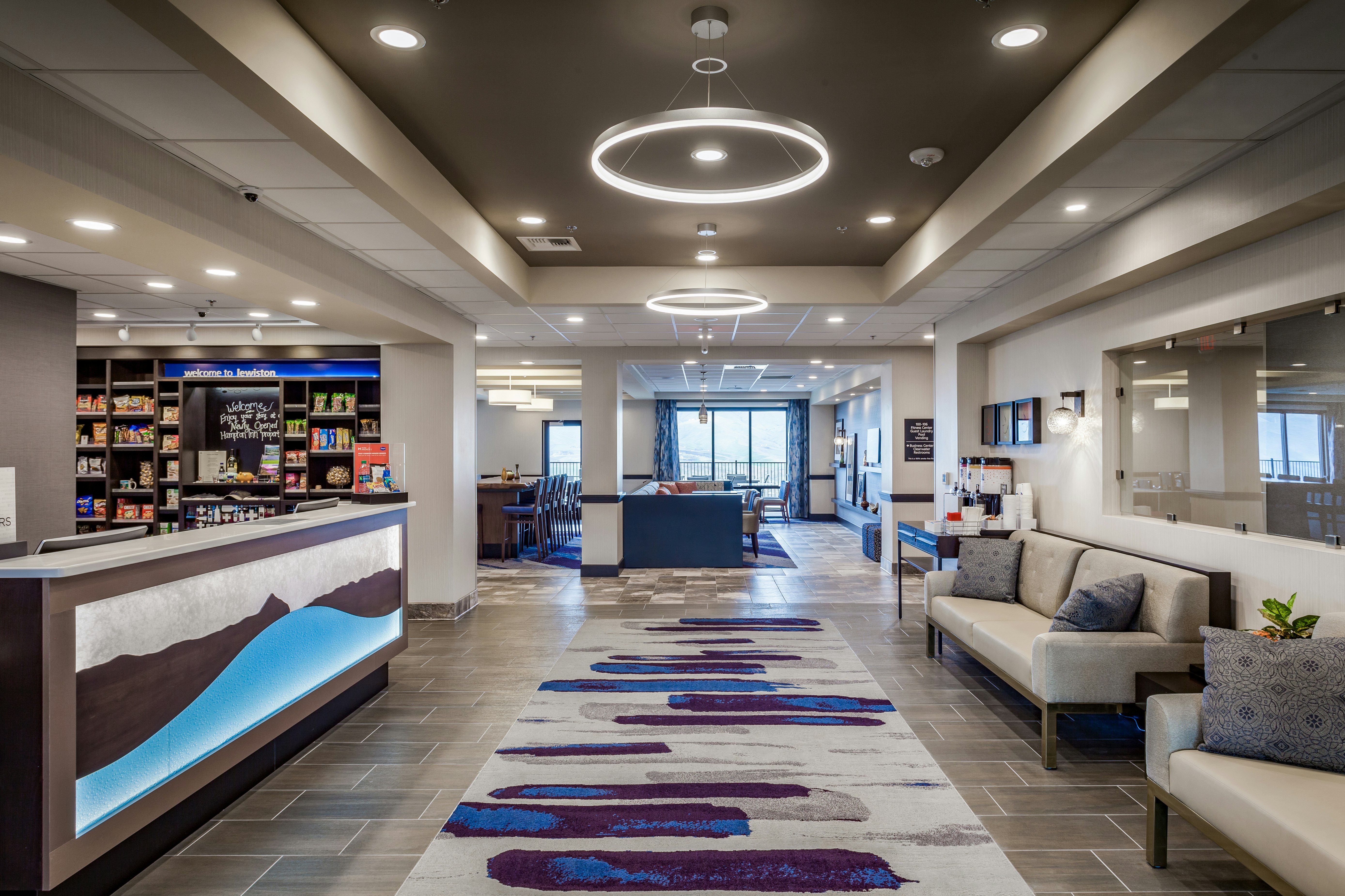 Hampton Inn Lewiston ID 24/42