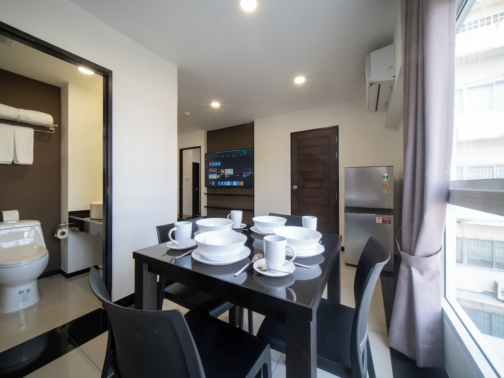 Samutprakarn Hotel 33/44
