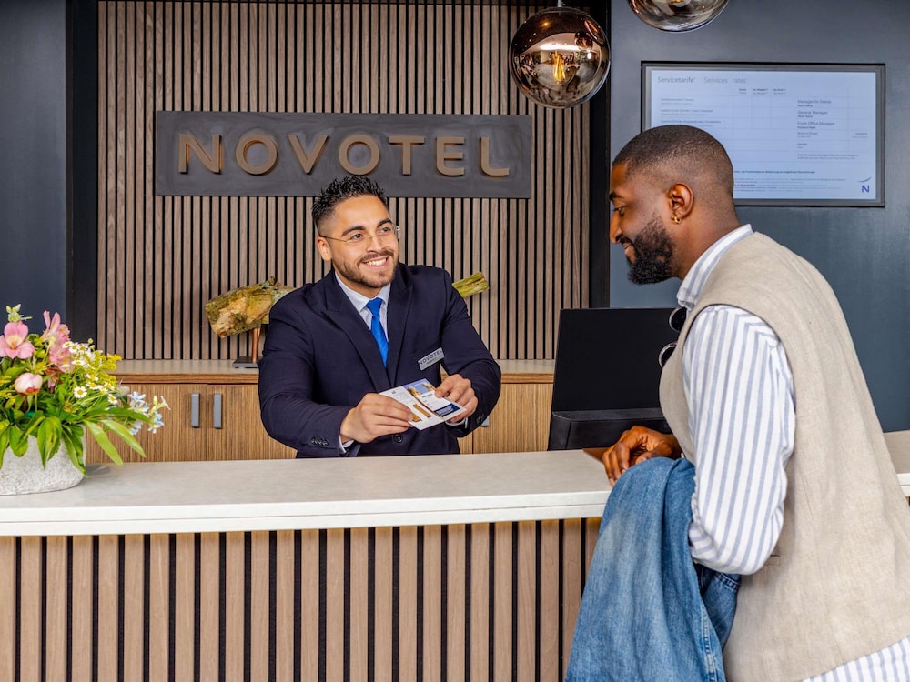 NOVOTEL HAMBURG CITY ALSTER 7/46
