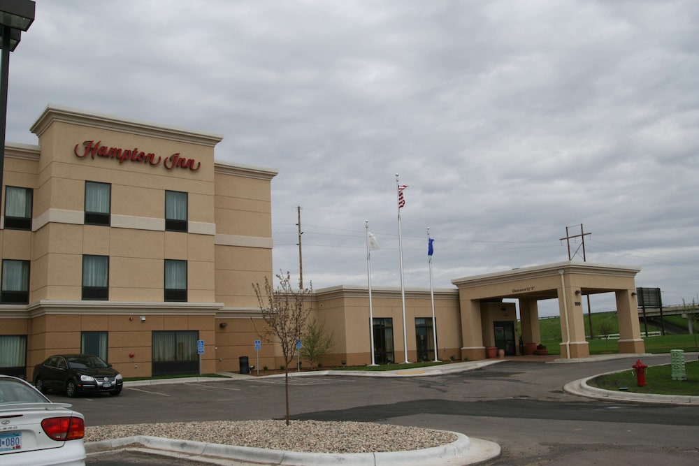 Hampton Inn Fairmont 3/54