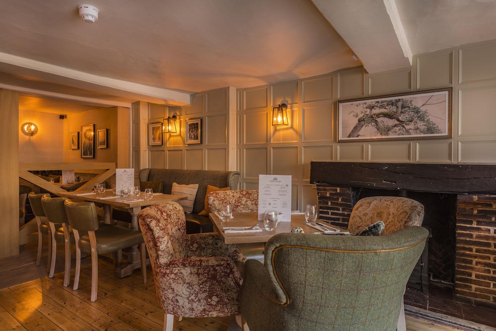 Three Swans Hotel 38/49