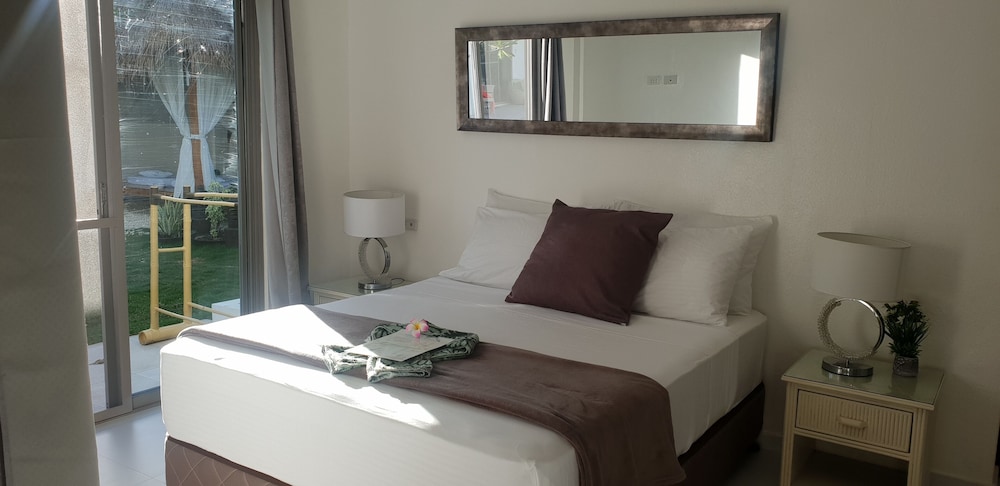 Seapearl Of Alona 23/61