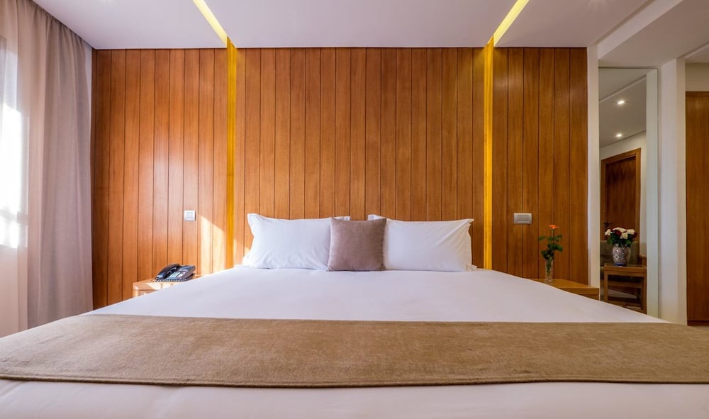 Hotel Ayoub 6/32