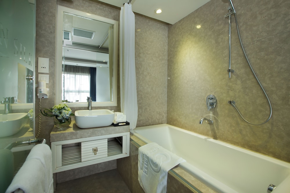 جناح استوديو بسريرين منفصلين بشرفة، Golden Silk Boutique Hotel 4/4