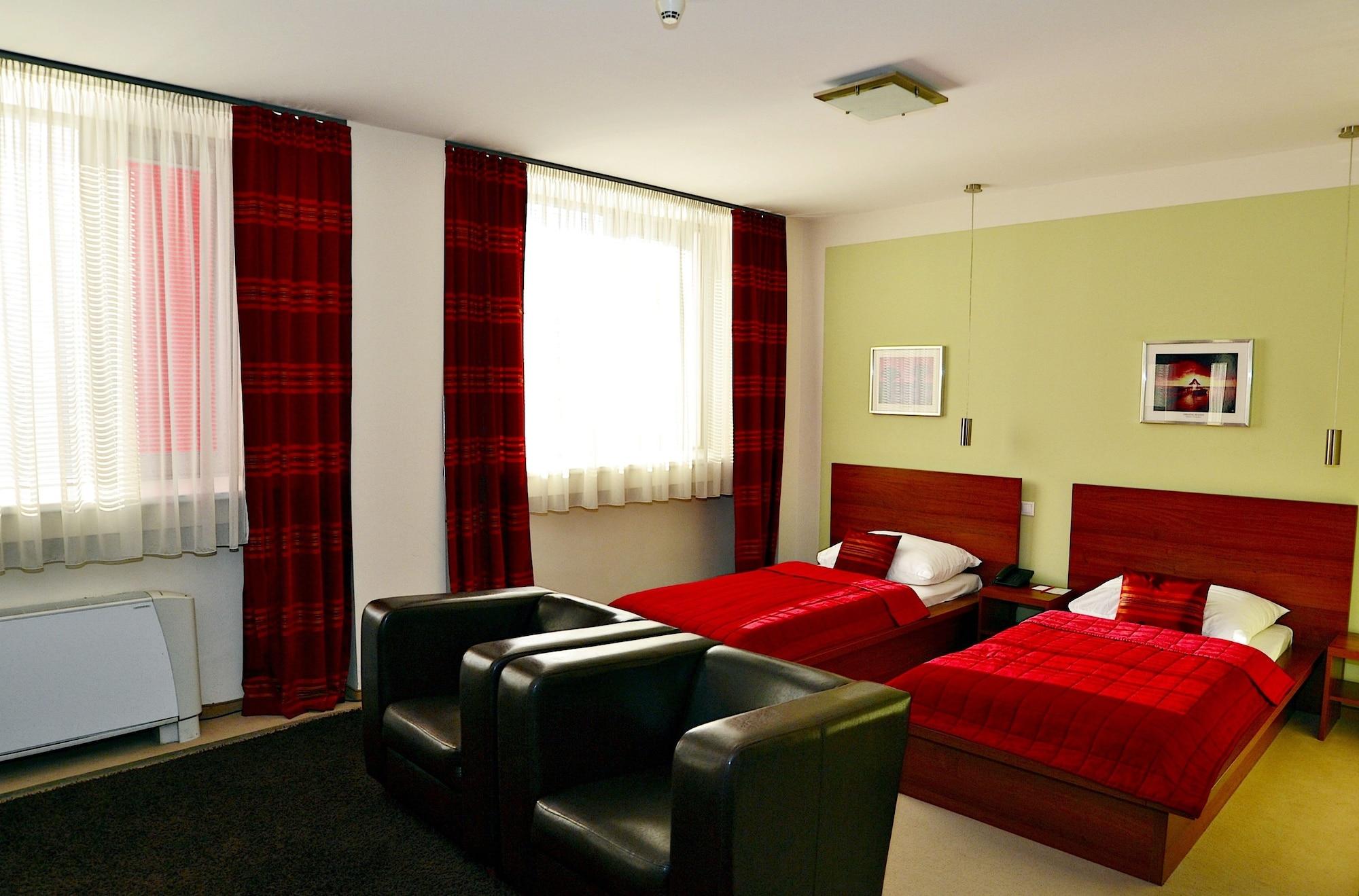 Aston Business Hotel 16/55
