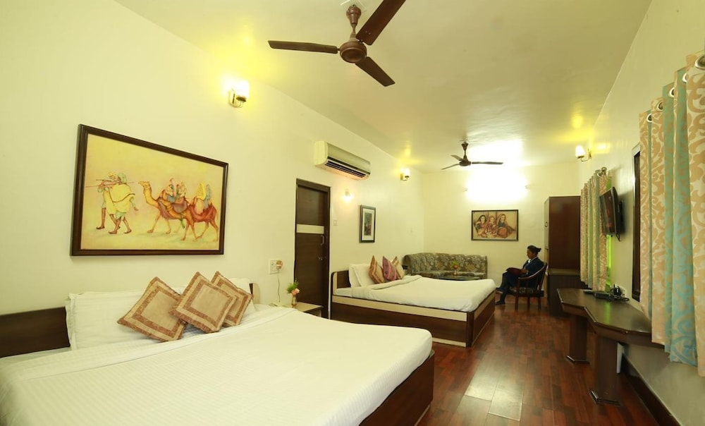 HOTEL KARNAVATI 17/50
