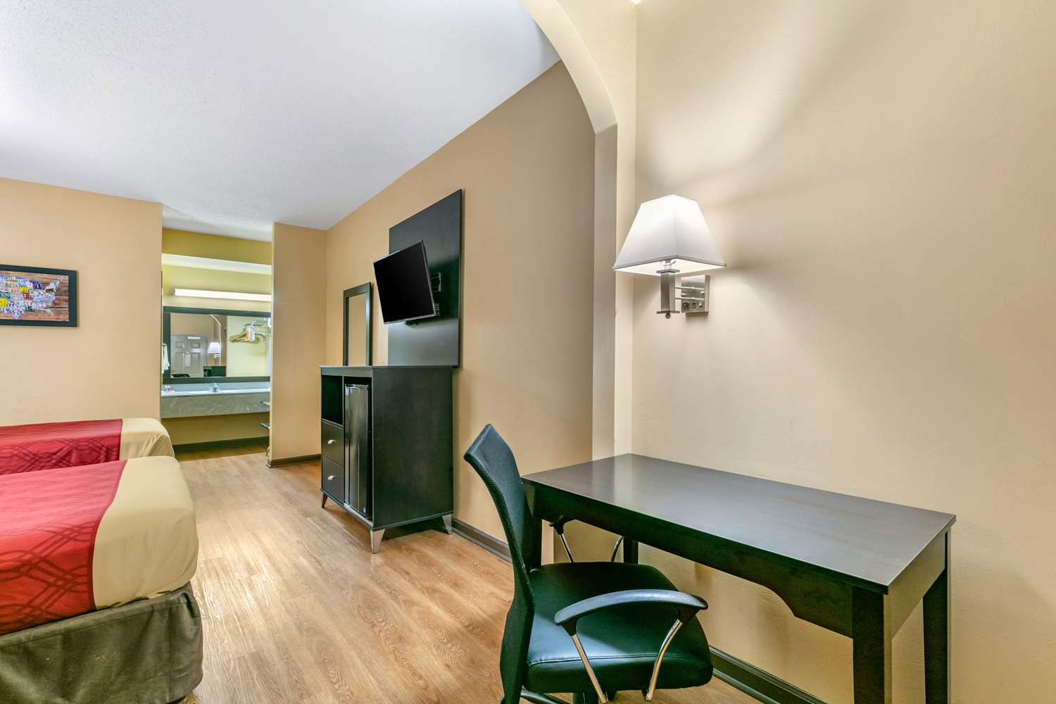 Econo Lodge Northport near University 18/36