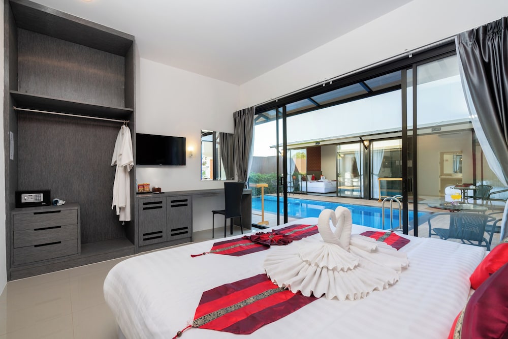 Thames Tara Private Pool Villa Rawai Phuket 14/48
