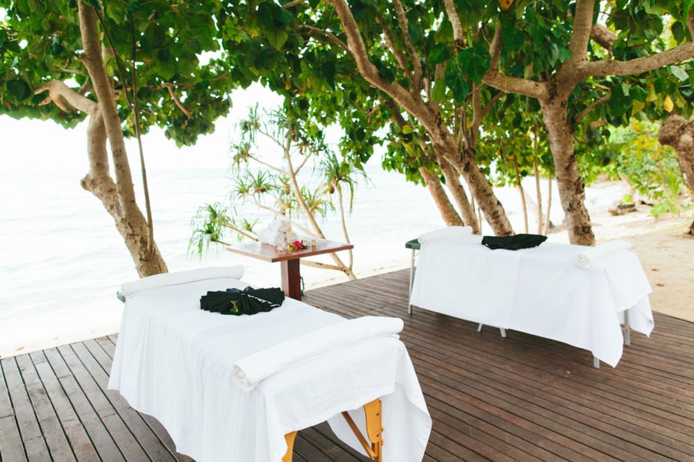 The Remote Resort, Fiji Islands 66/67