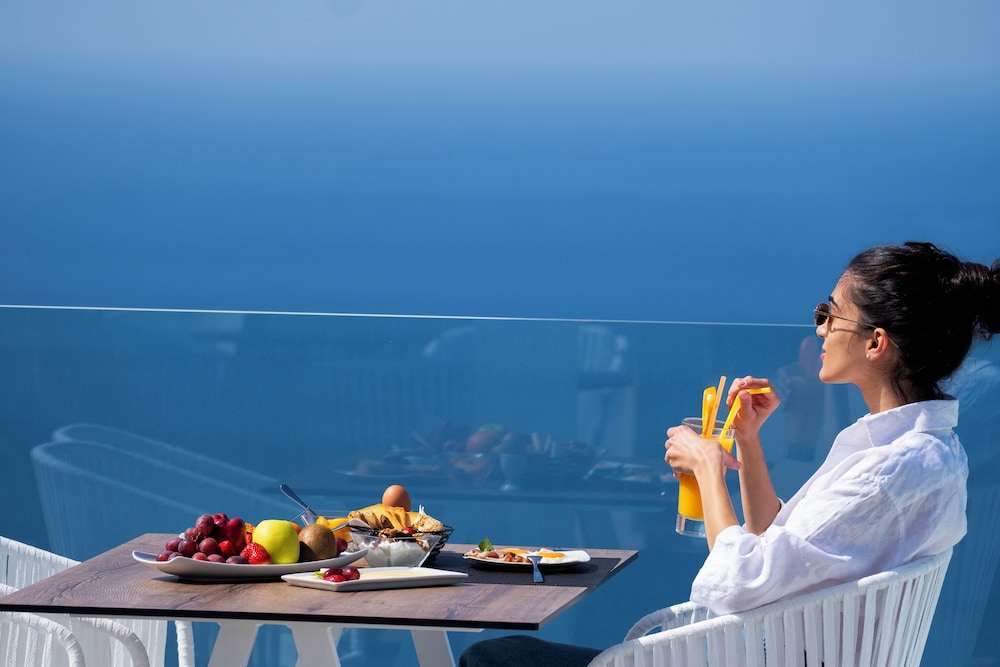 Lilium Hotel Santorini 39/51