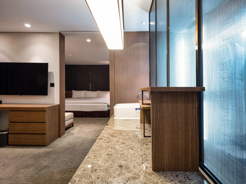 Ramada Encore by Wyndham CheonAn 12/50