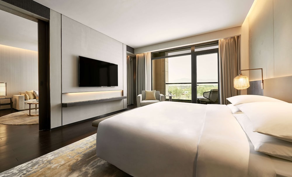 Hyatt Regency Beijing Shiyuan 11/40
