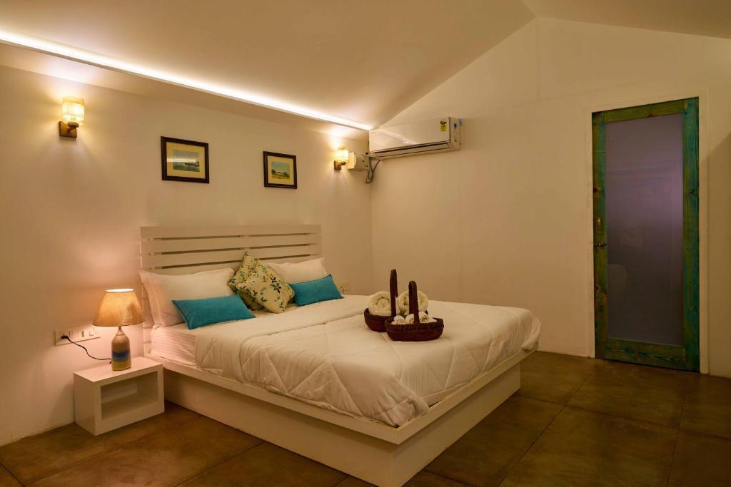Room, Double Bed, External Bathroom