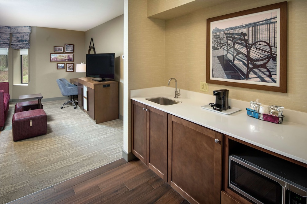 Hampton Inn & Suites Binghamton/Vestal 12/37