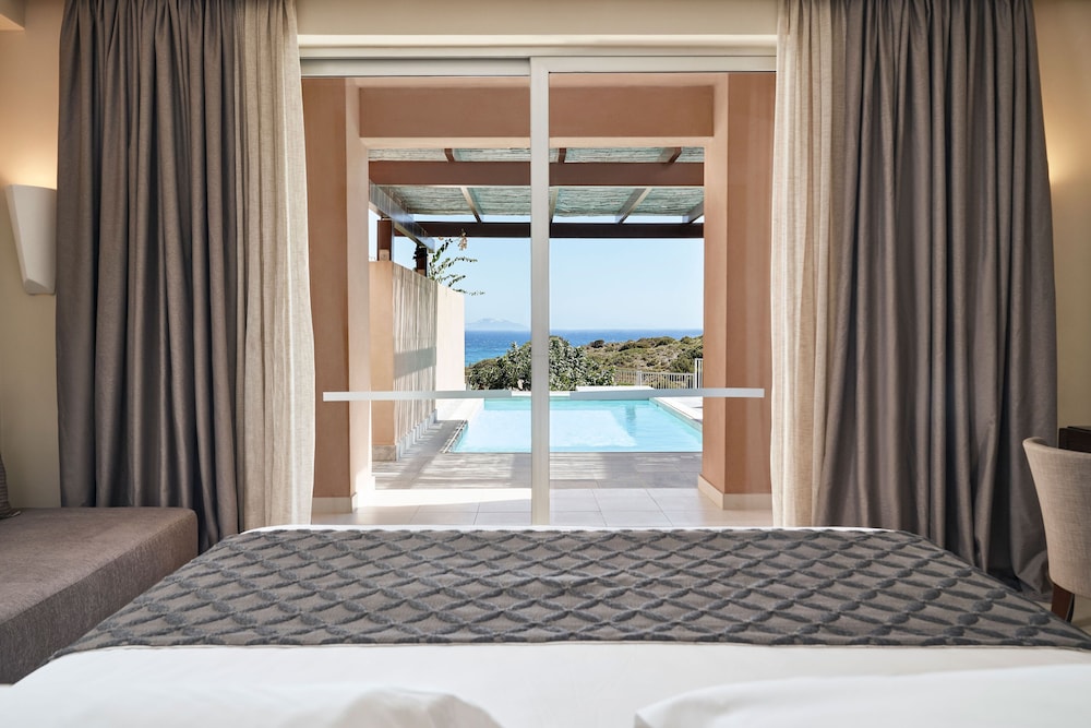 SUITE, SEA VIEW, PRIVATE POOL
