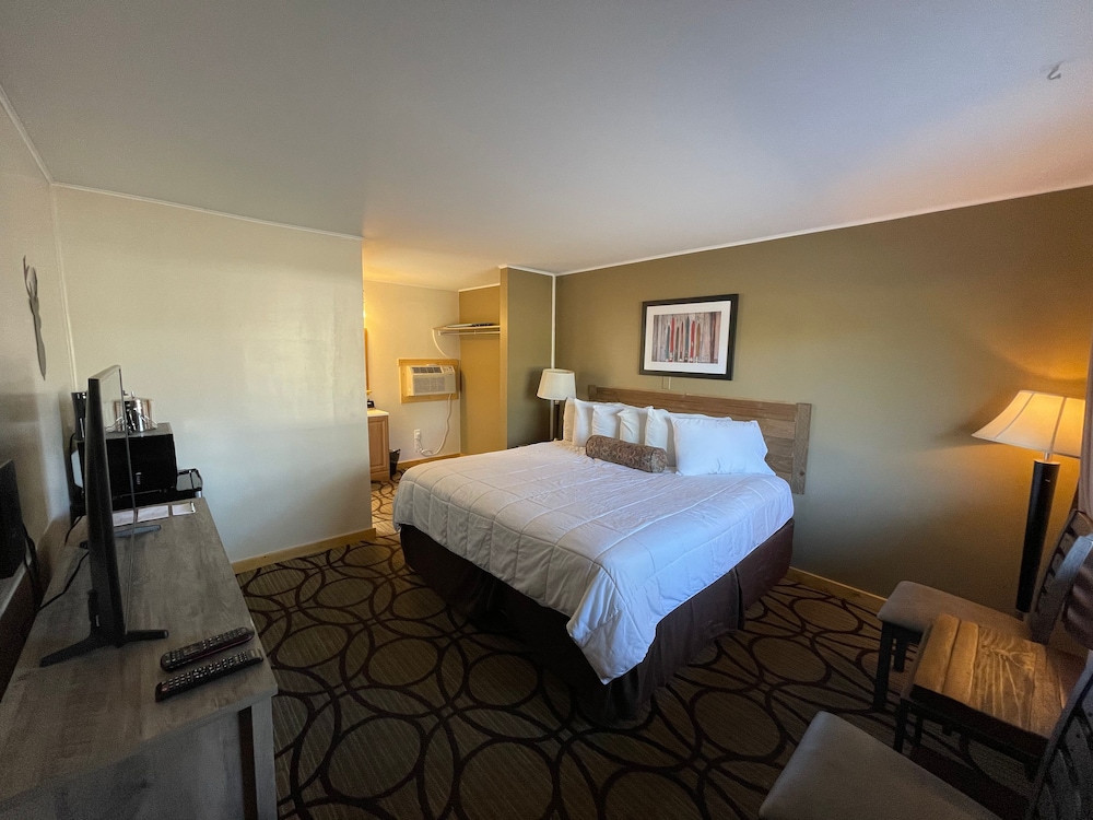 Estes Mountain Inn 16/70