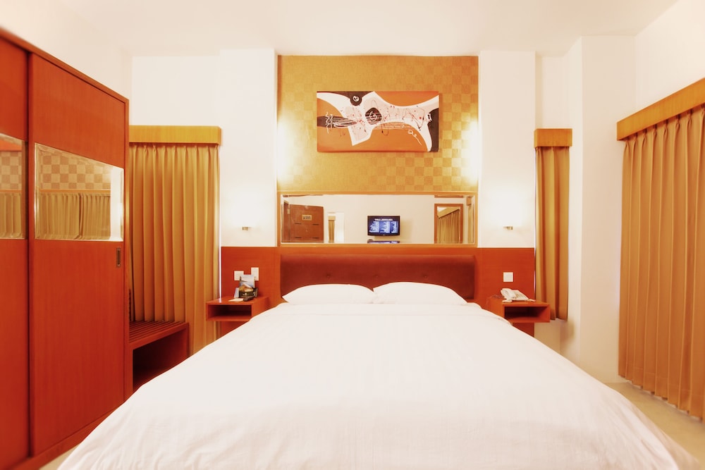 Bidakara Fancy Tunjungan Surabaya (ex Bisanta Bidakara Hotel) 6/16