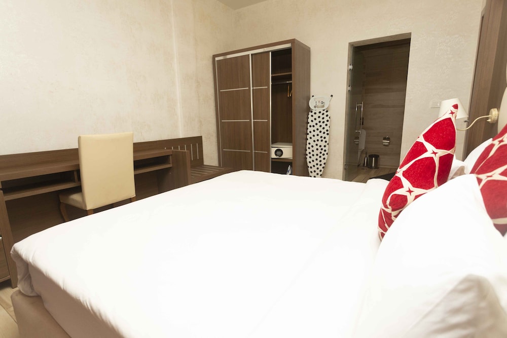San Marino Hotel Apartment 12/50