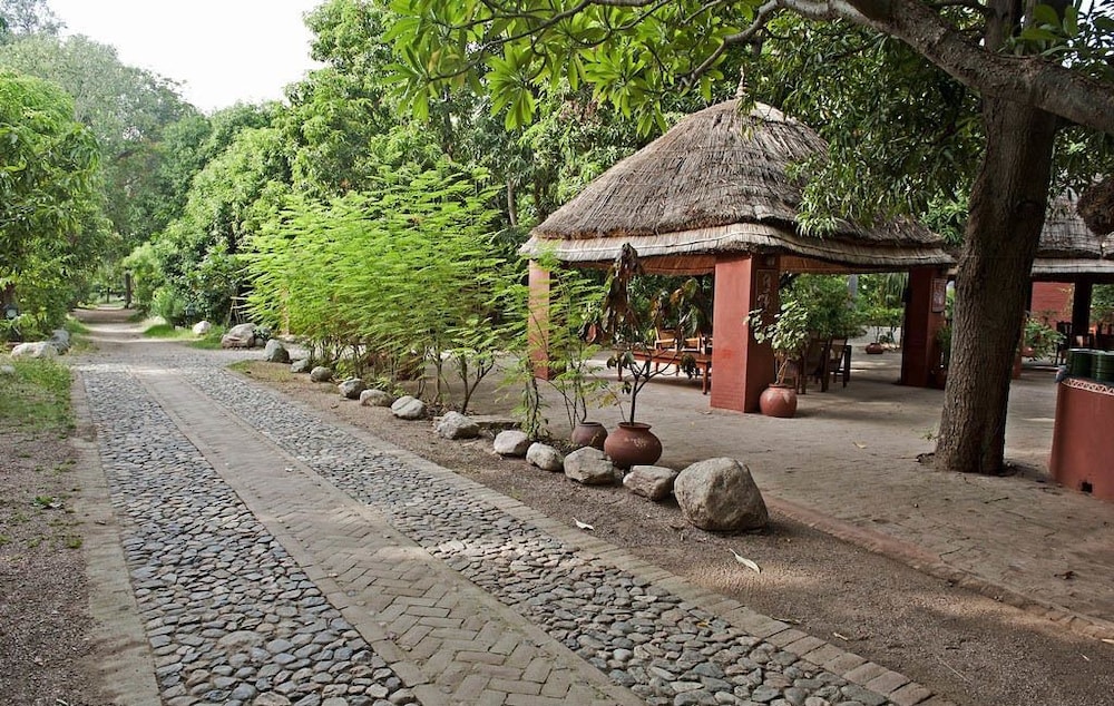 WelcomHeritage Maharani Bagh Orchard Retreat 11/47