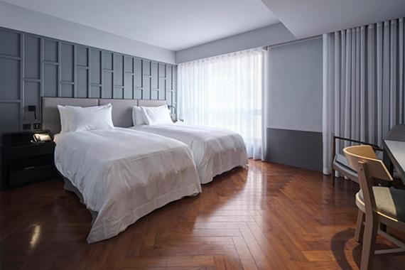 Superior, Twin Beds, Town View