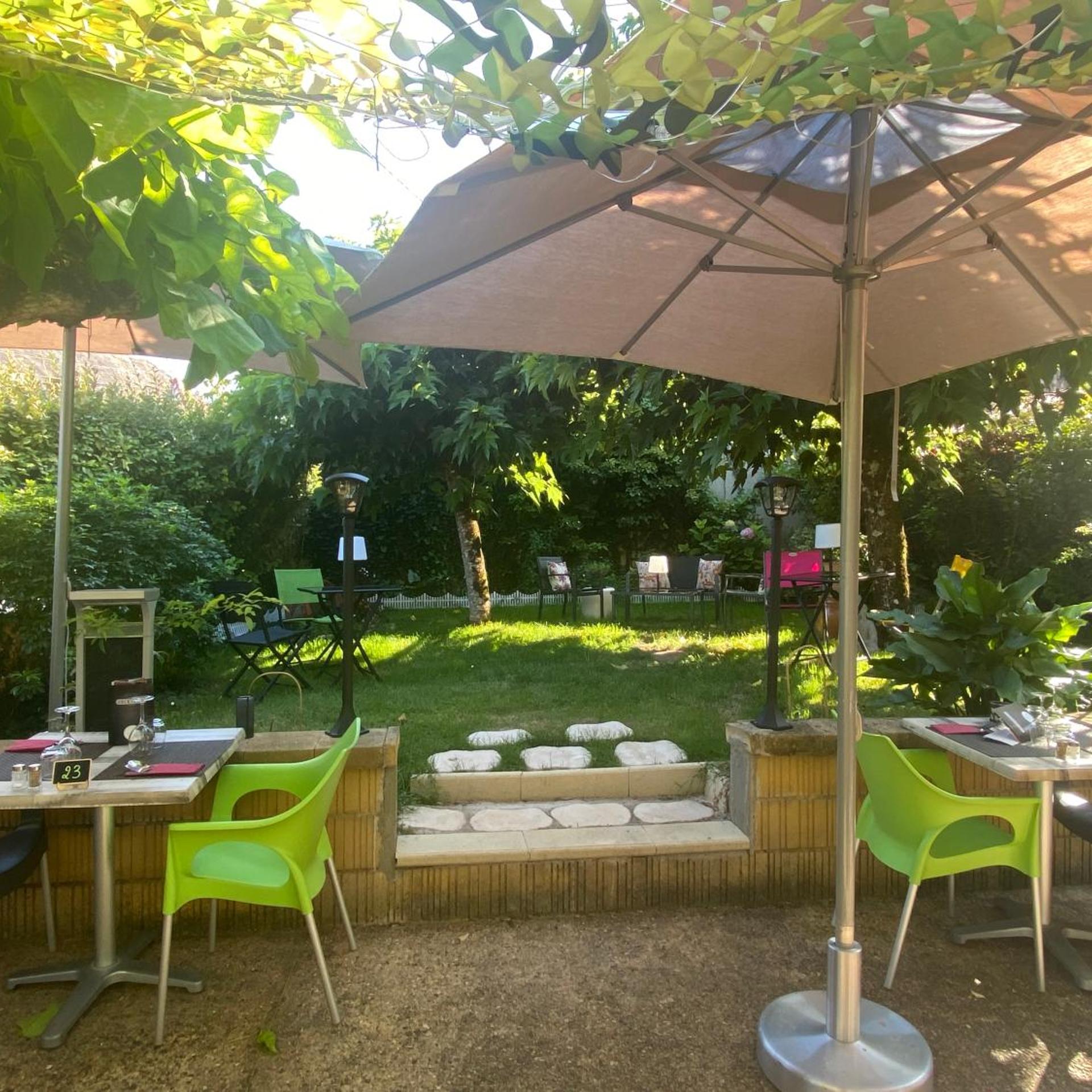 HOTEL LE CYGNE 42/50