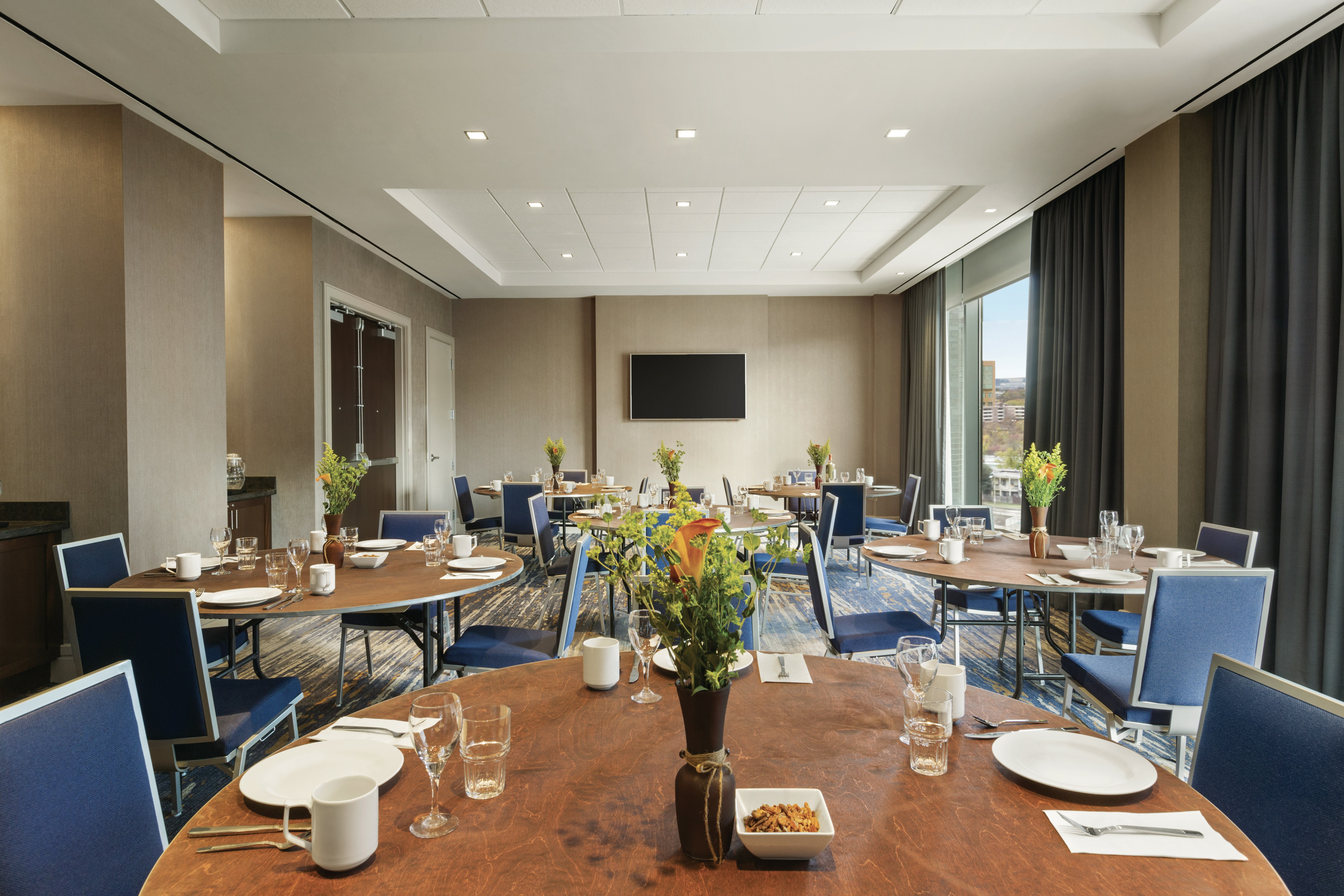 HOMEWOOD SUITES BY HILTON WASHINGTON DC CAPITOL-NAVY YARD 70/76