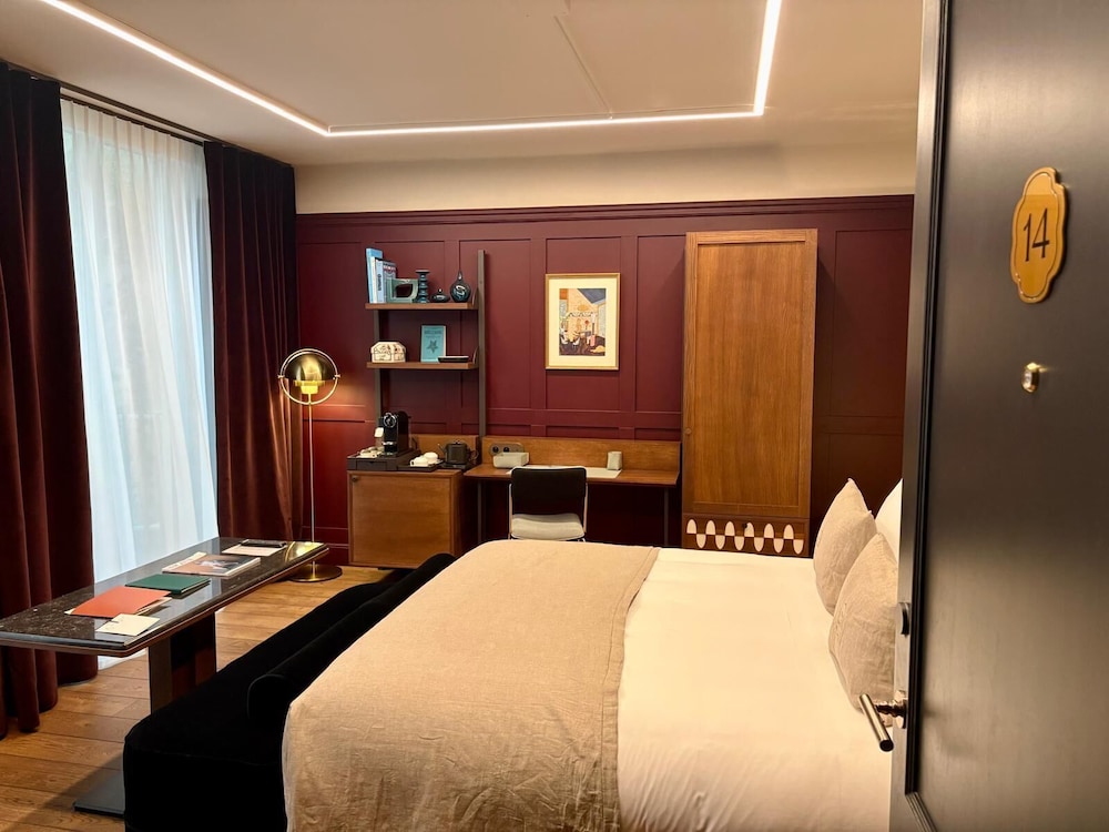 Faubourg 21 16/50