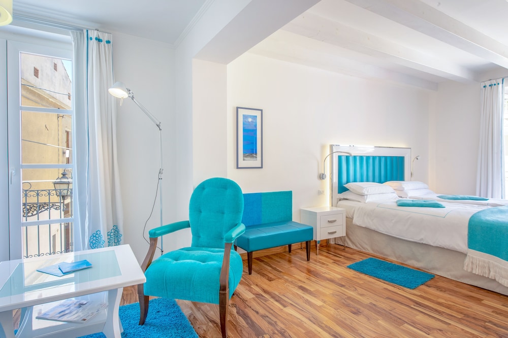 غرفة سوبيريور بسرير كوين، Piccolo Grand Hotel 5/5