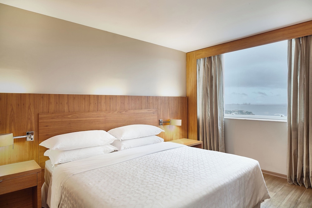 1 BEDROOM, SUITE, CLUB FLOOR