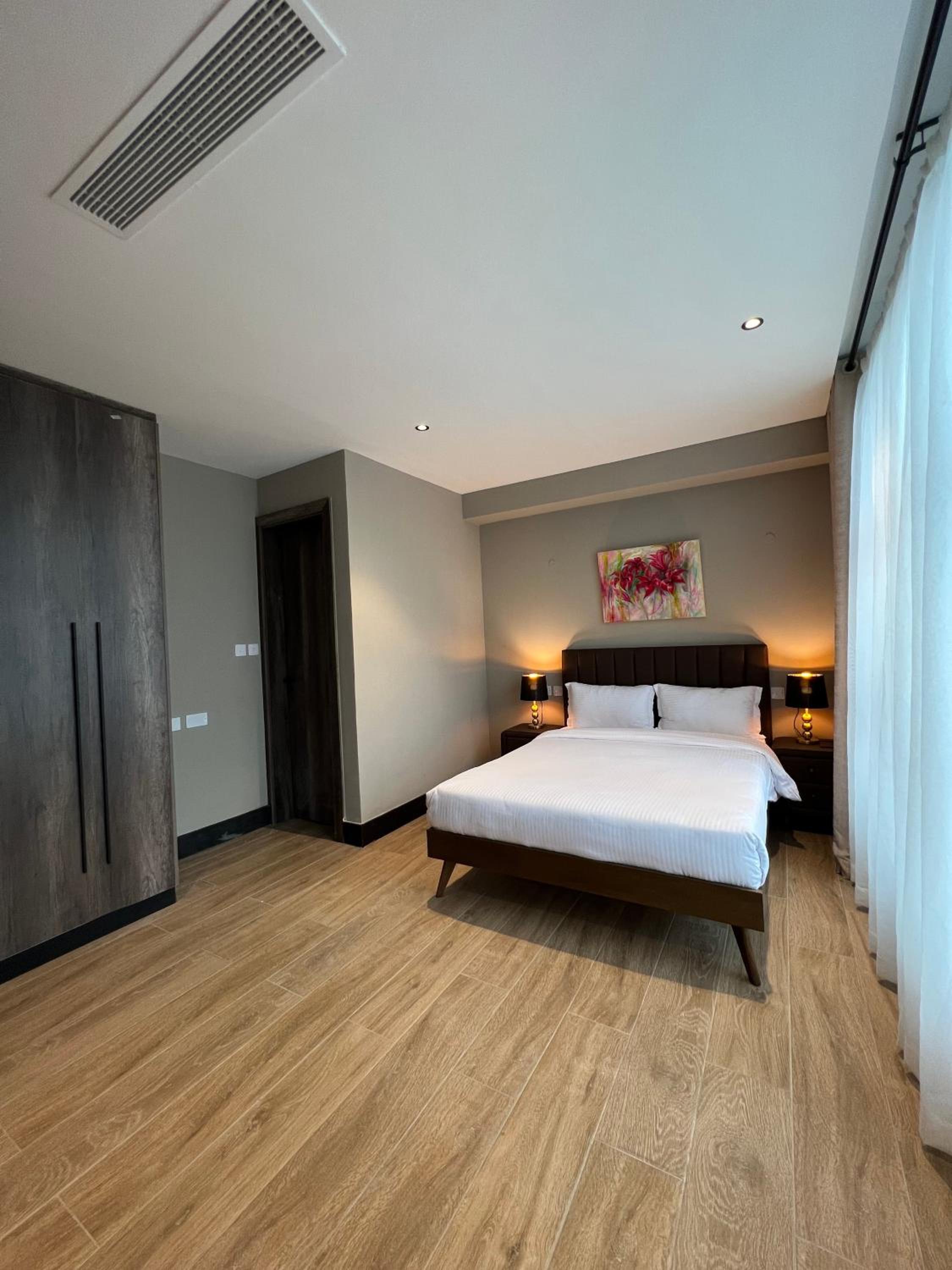 Sincerely Yours Suites & Serviced Apartments 17/56