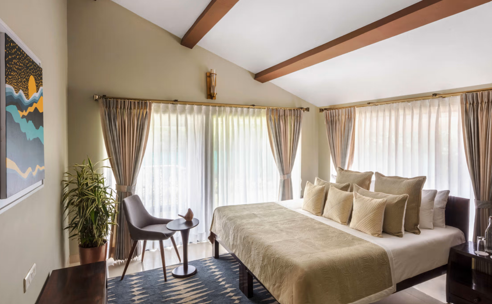 4 Bedrooms, House